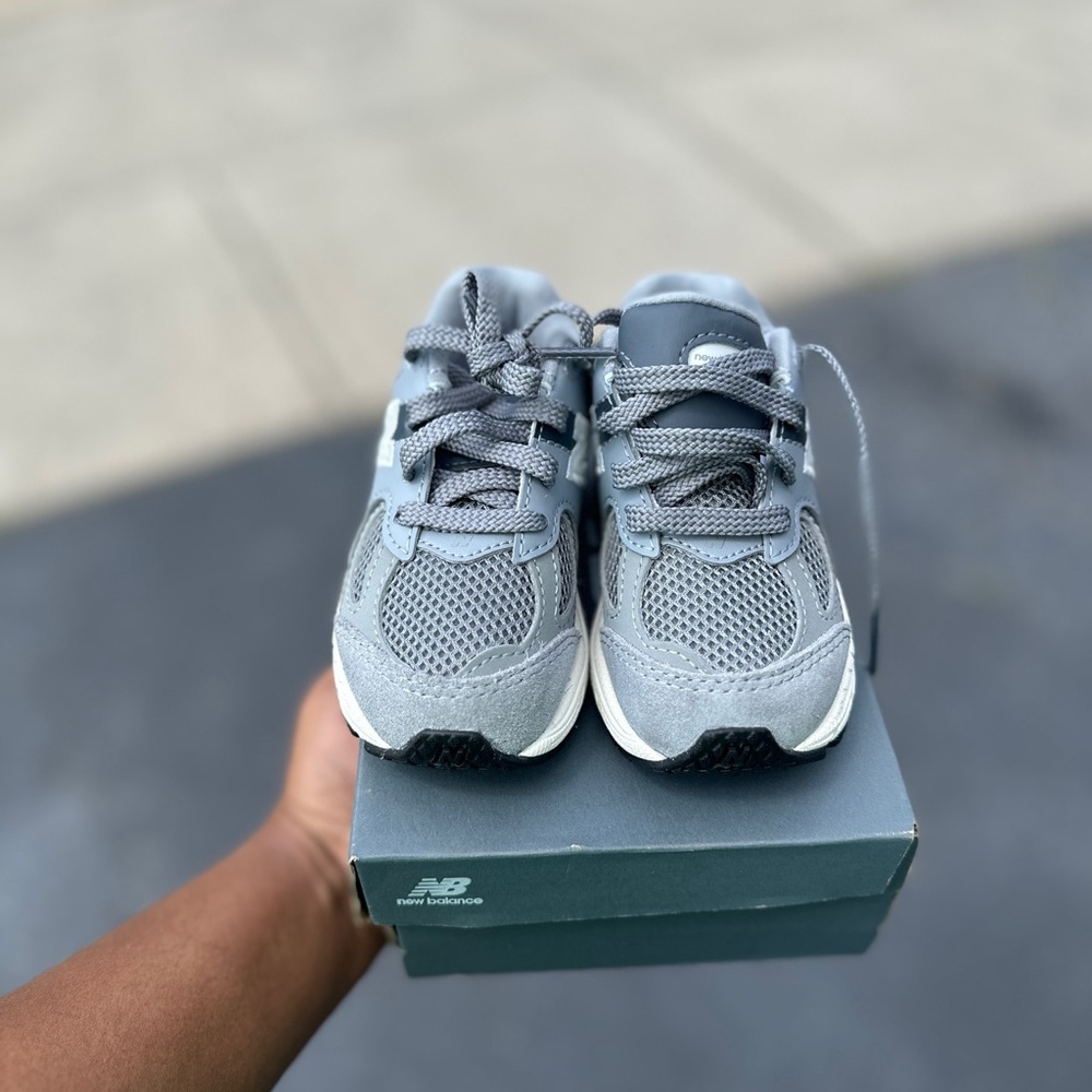 Toddler New Balance 2002 Grey Sneakers sz 6